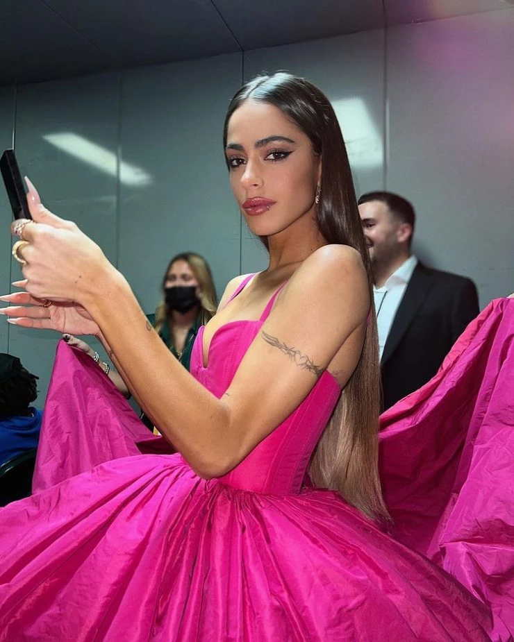 El-look-sonado-de-Tini-Stoessel-para-los-Premios-Billboard-2022-740x925.jpg