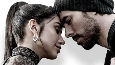 enrique-iglesias-maria-becerra-asi-es-la-vidapngwebp