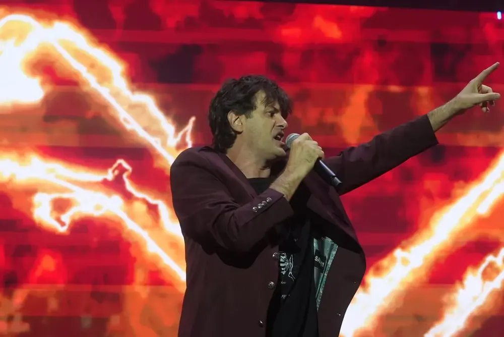 el-color-y-el-aguante-de-cosquin-rock-2025-en-su-segundo-dia-foto-matias-carrizo-el-doce-C6V3ENSFARGOPEVXGPFONORRQU