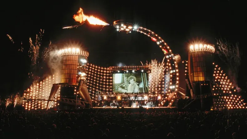 escenario-rolling-stones-voodoo-lounge-tour