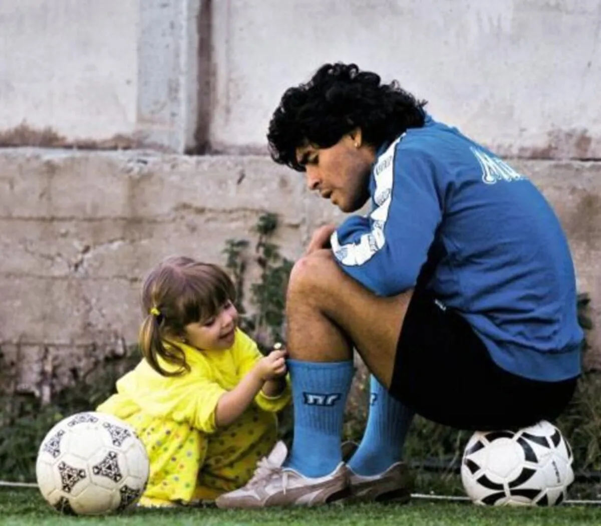 664389-47295-dalma-2520maradona-2520y-2520diego