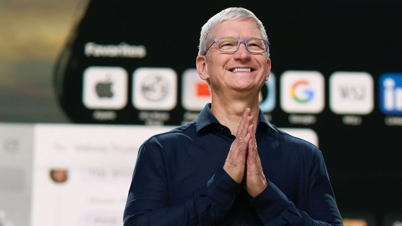 61254-126489-52608-105103-000-lead-Tim-Cook-xl-xl