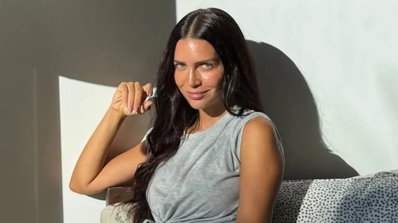 zaira-nara