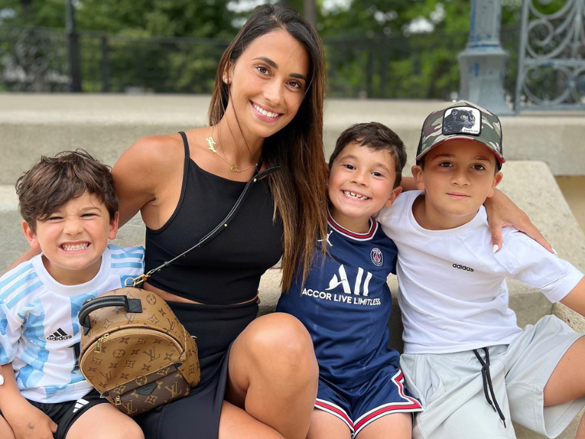 Antonela-Roccuzzo-y-sus-hijos-DESTACADA