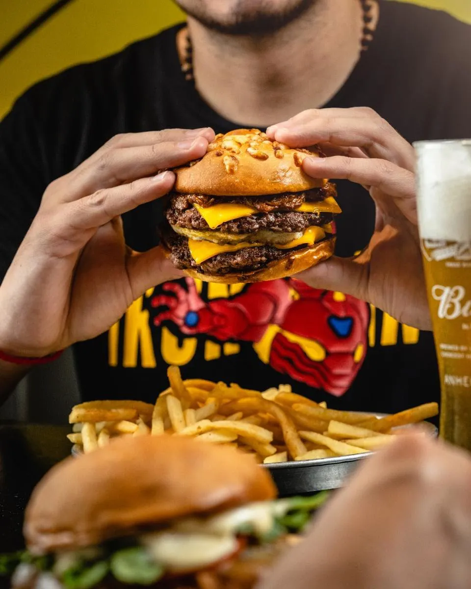 billy-bob-burgers-hamburgueseria-tucumana-competira-burgerpalusa-2023-992496-125554