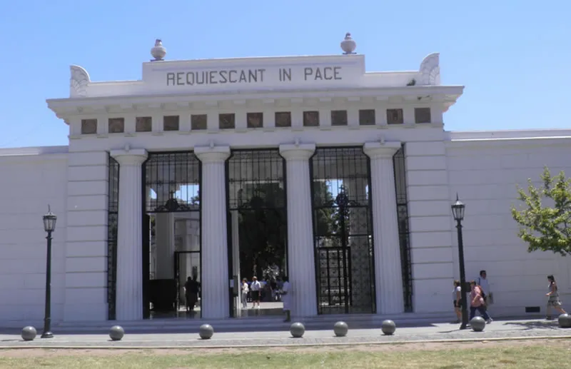 cementerio-recoleta