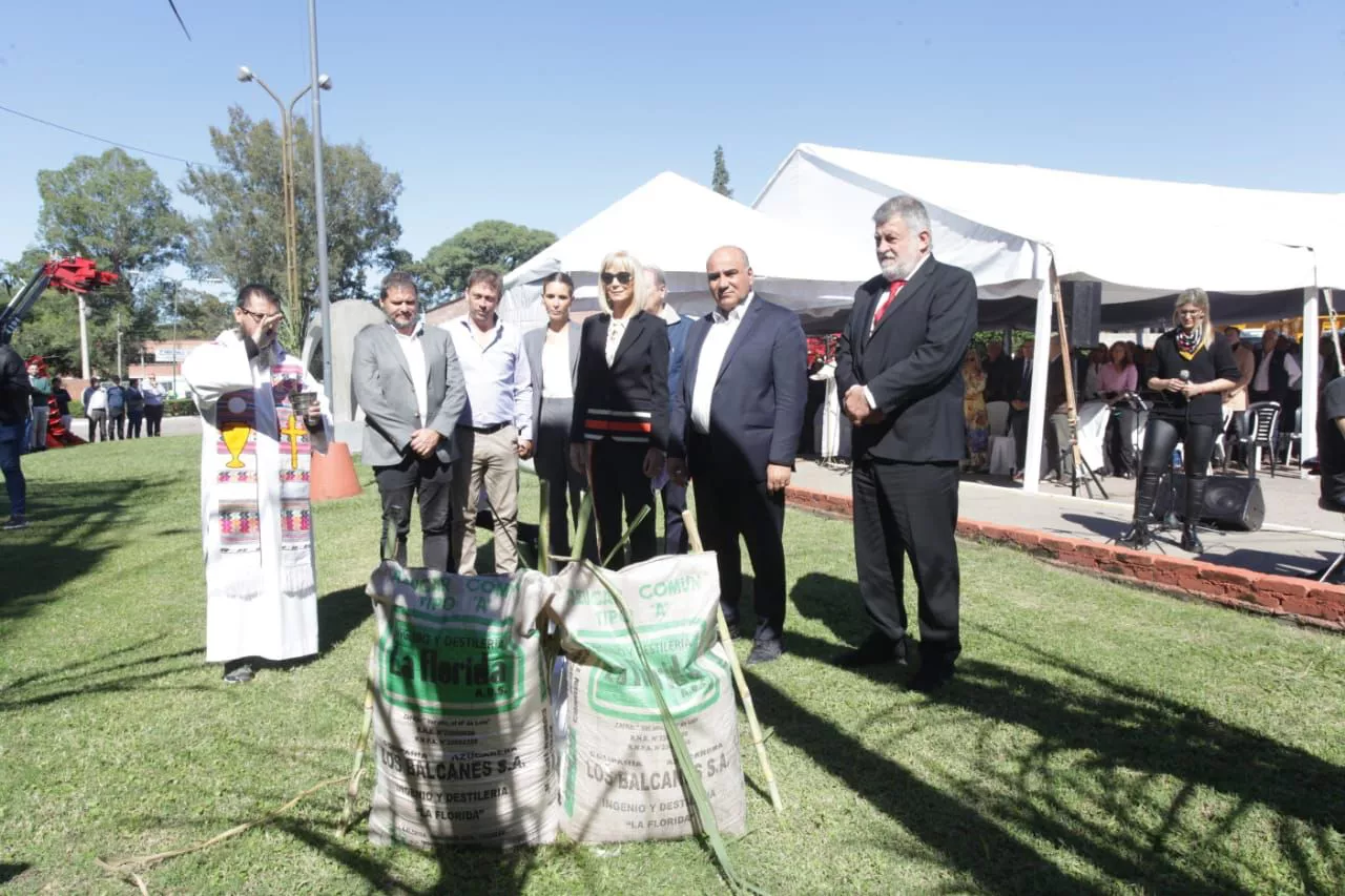 200b8074-266a-4892-8e2a-54a3b9962329