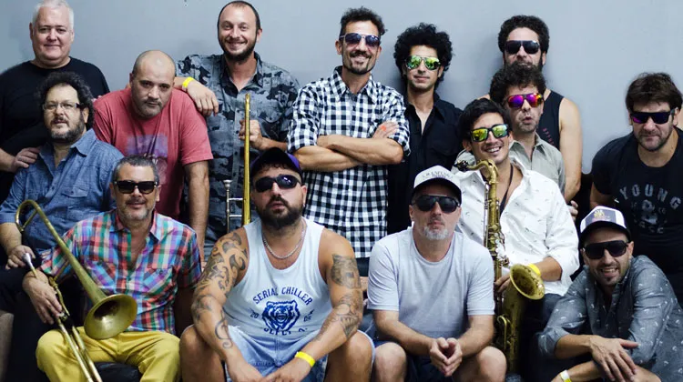 contratar-dancing-mood