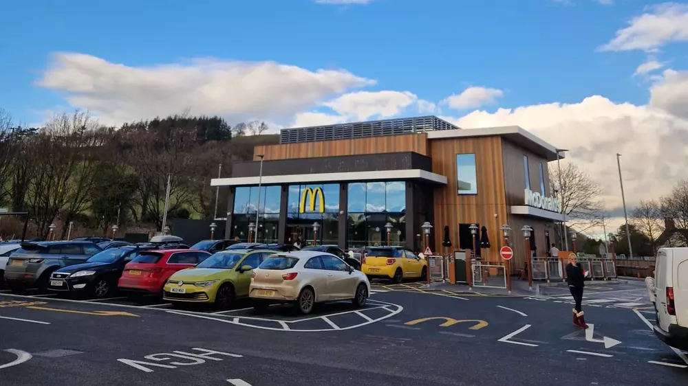 Welshpool_McDonald-s_03
