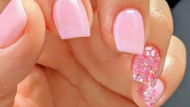 dip-powder-conoce-la-ultima-tendencia-en-manicura-1358409