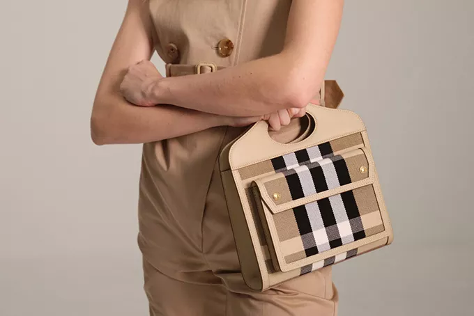 Burberry-Bag-454
