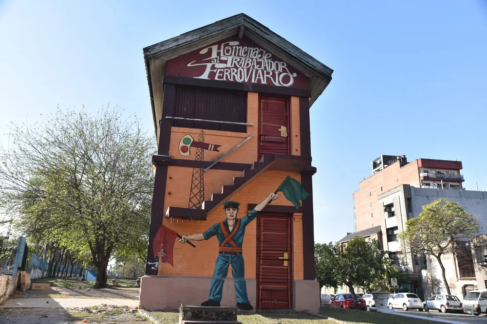 multimedia.normal.86a7fa55758d7b82.TXVyYWwgUG9ydGFkYV9ub3JtYWwud2VicA==