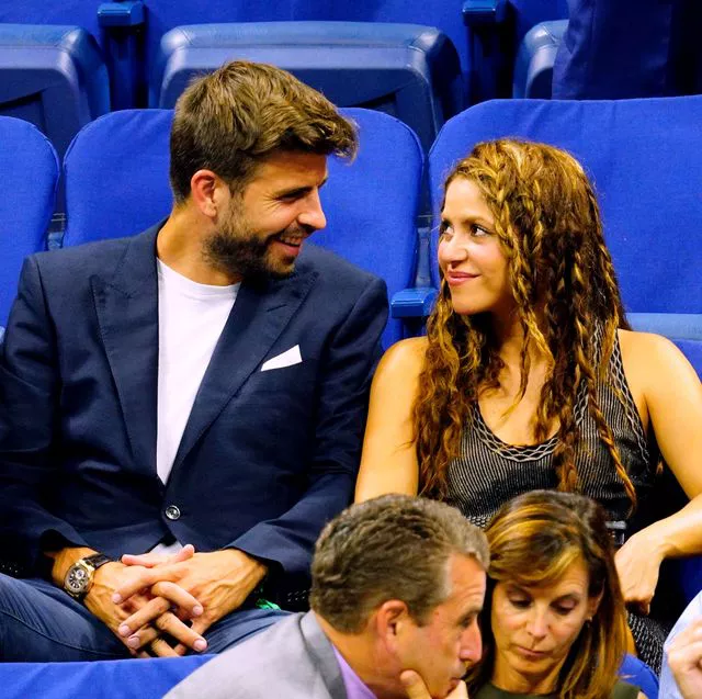 shakira-and-gerard-pique-cheer-on-rafael-nadal-at-the-2019-news-photo-1667919234