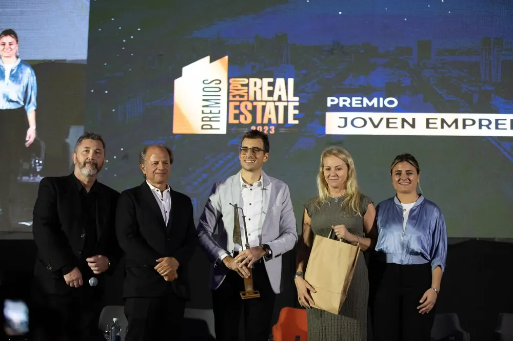 5ab3311a-2f6e-4cef-8571-f051a5b3eed2