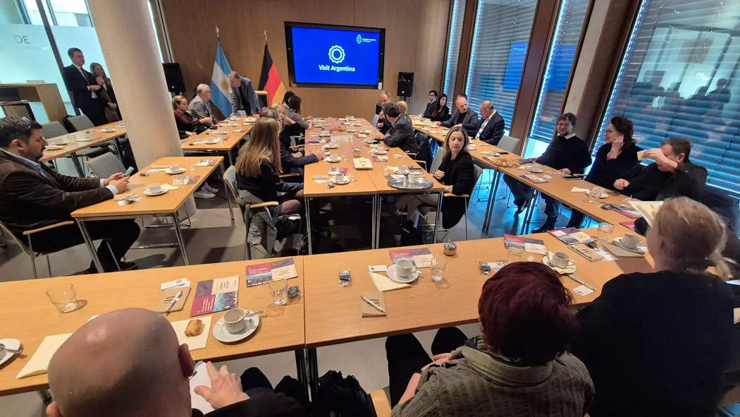 ITBDESAYUNO0603202501