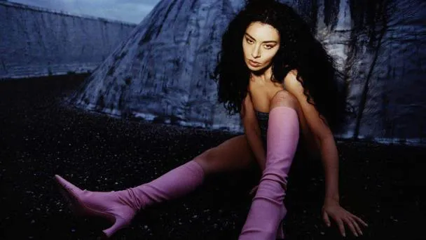 estetica-brat-tendencia-de-moda-en-2024_1-focus-0.16-0.47-608-342